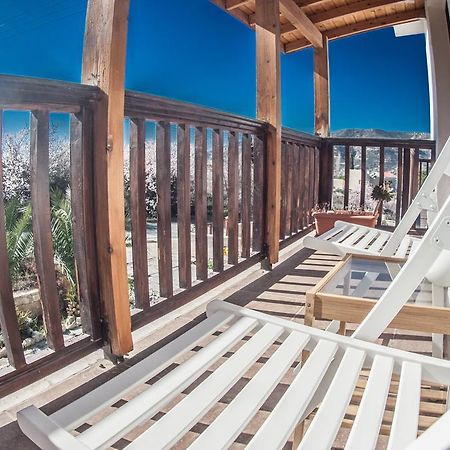Lania Royal Oak House By Trulycyprus Villa Exterior photo
